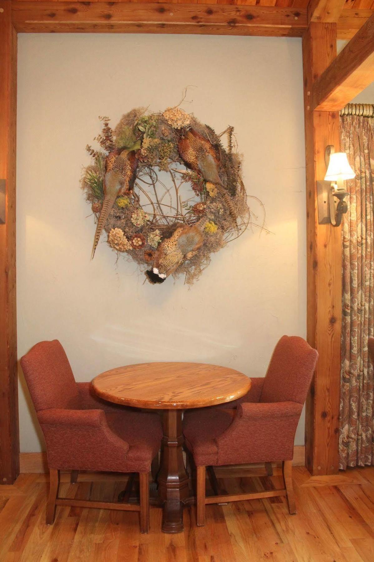 Village Inn - Блоуинг Рок Екстериор снимка